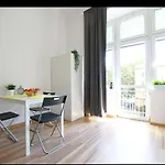 Sunny Studio In The City Center